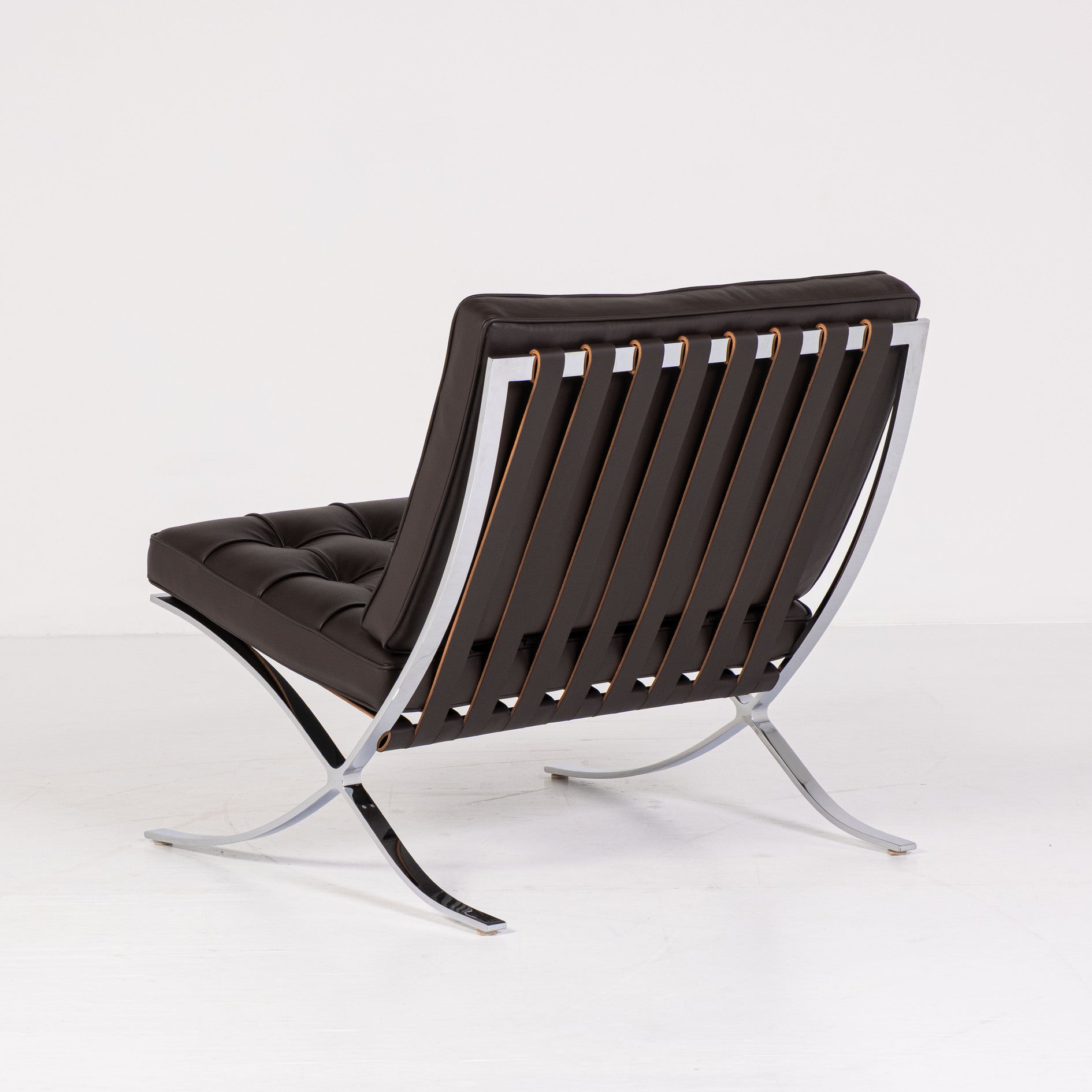 Poltrona Barcelona di Ludwig Mies van der Rohe e Lilly Reich per Knoll