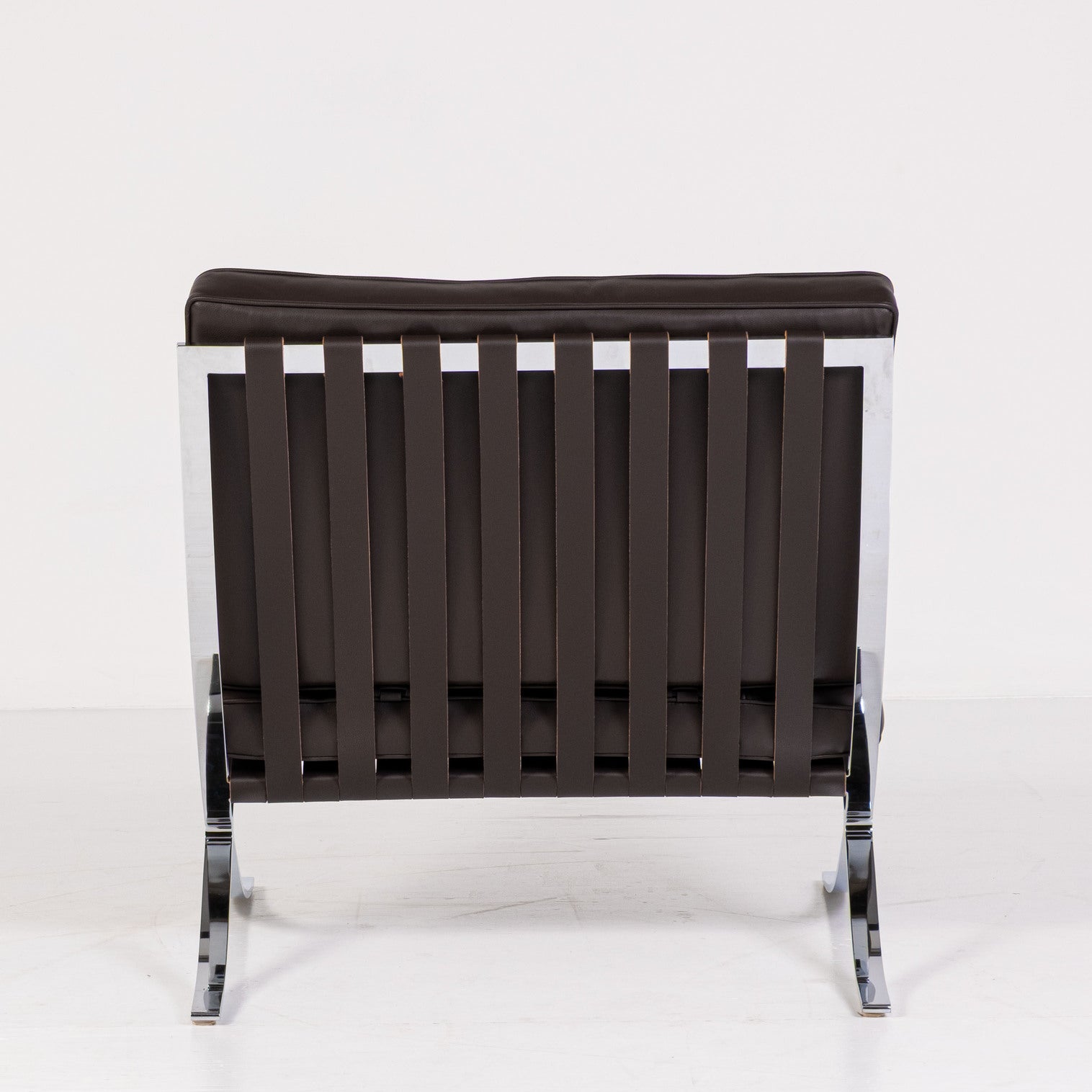 Poltrona Barcelona di Ludwig Mies van der Rohe e Lilly Reich per Knoll