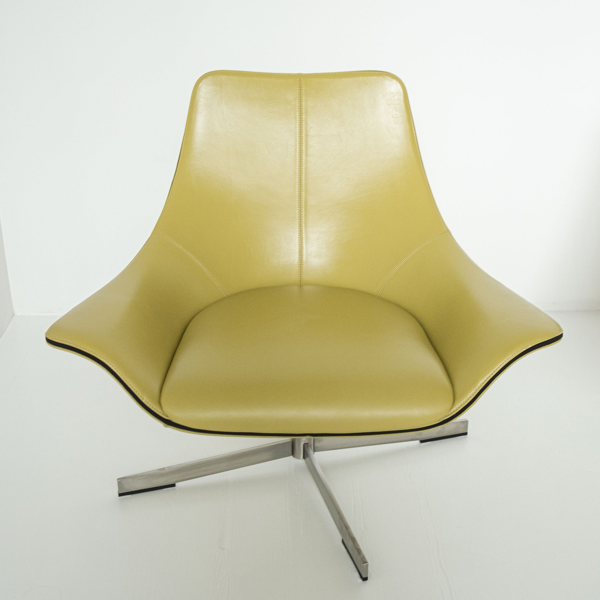 Coppia di Poltroncine 2Leather – Design Rodolfo Dordoni per Matteo Grassi