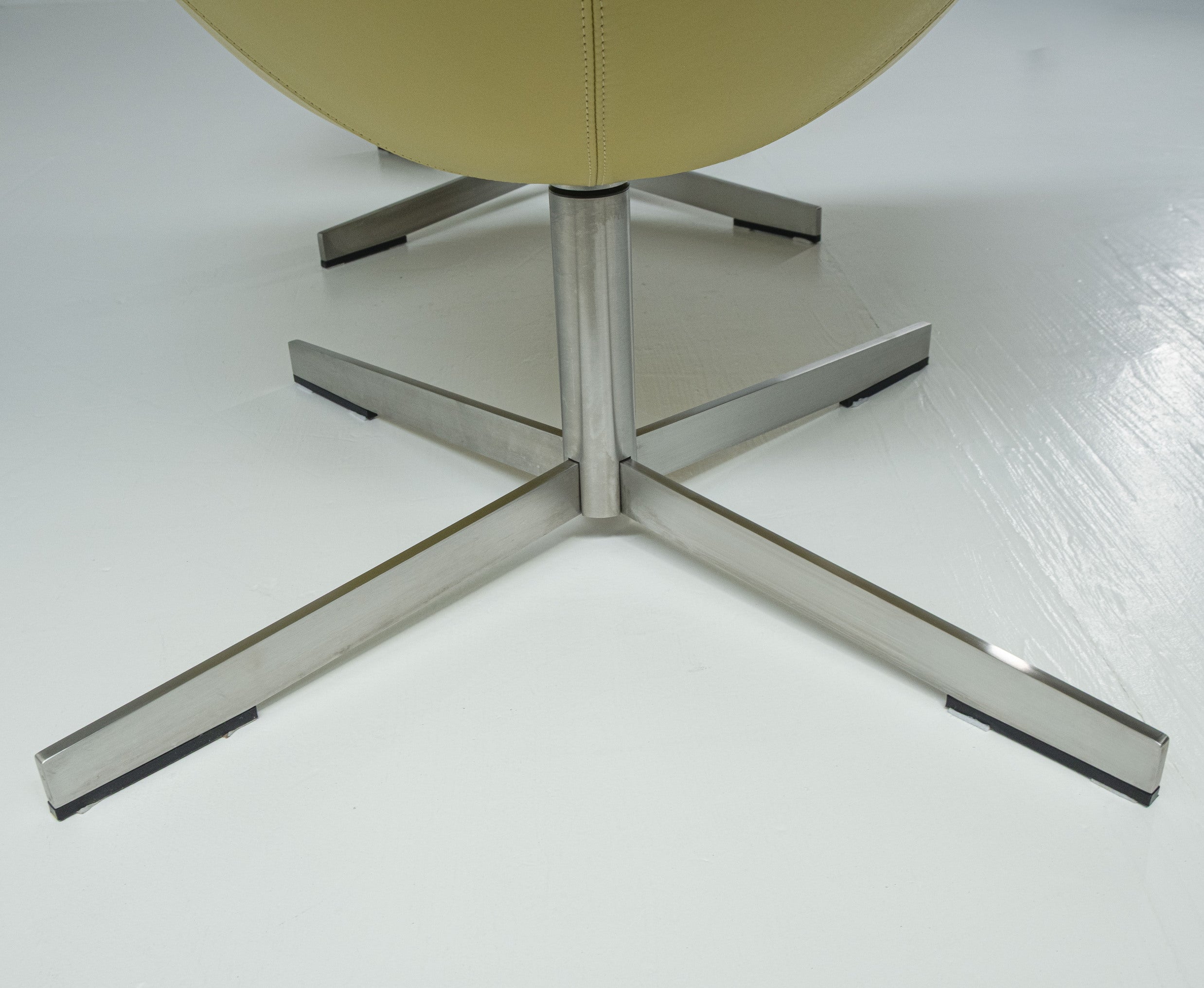 Coppia di Poltroncine 2Leather – Design Rodolfo Dordoni per Matteo Grassi