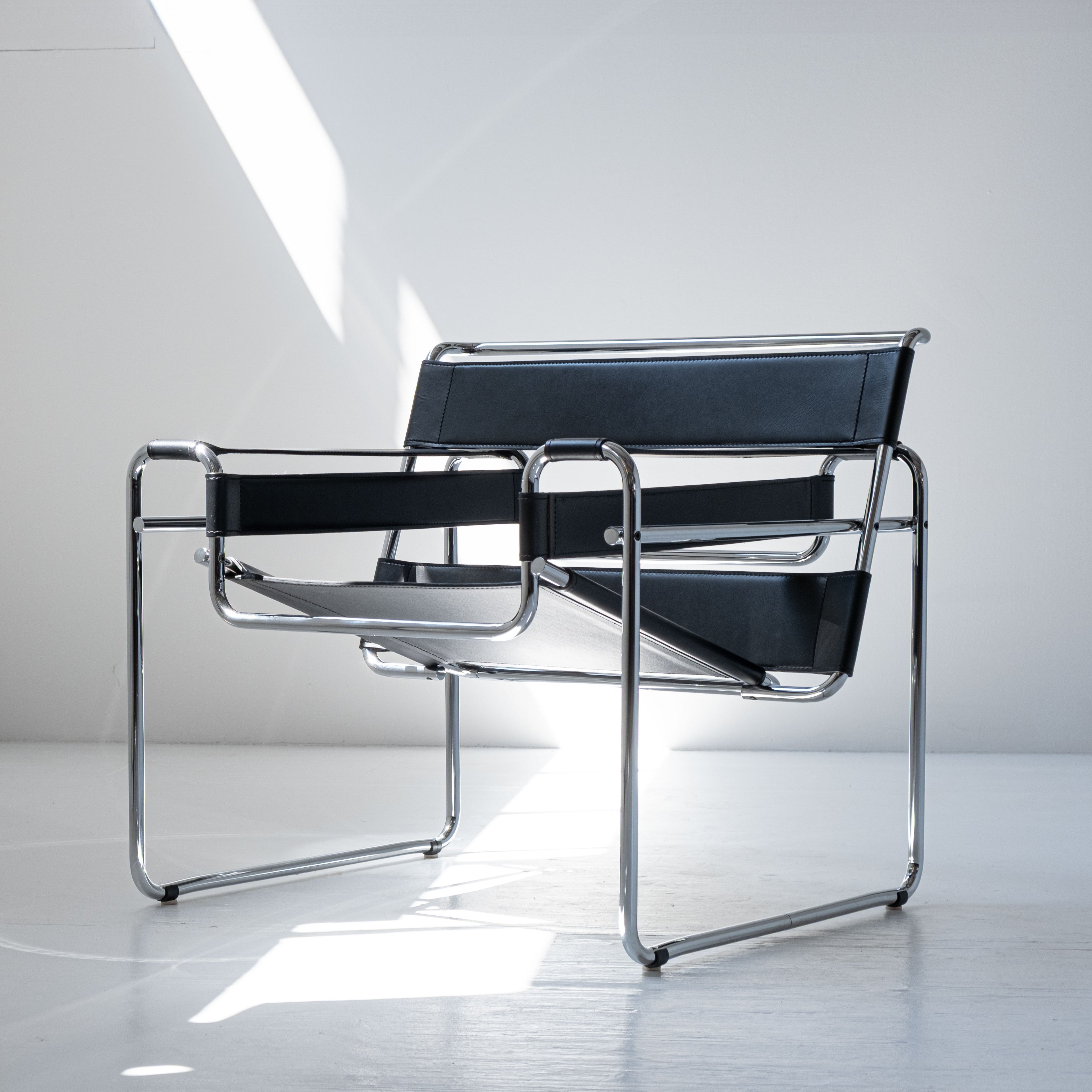 Chaise Wassily B3 – design Marcel Breuer pour Knoll