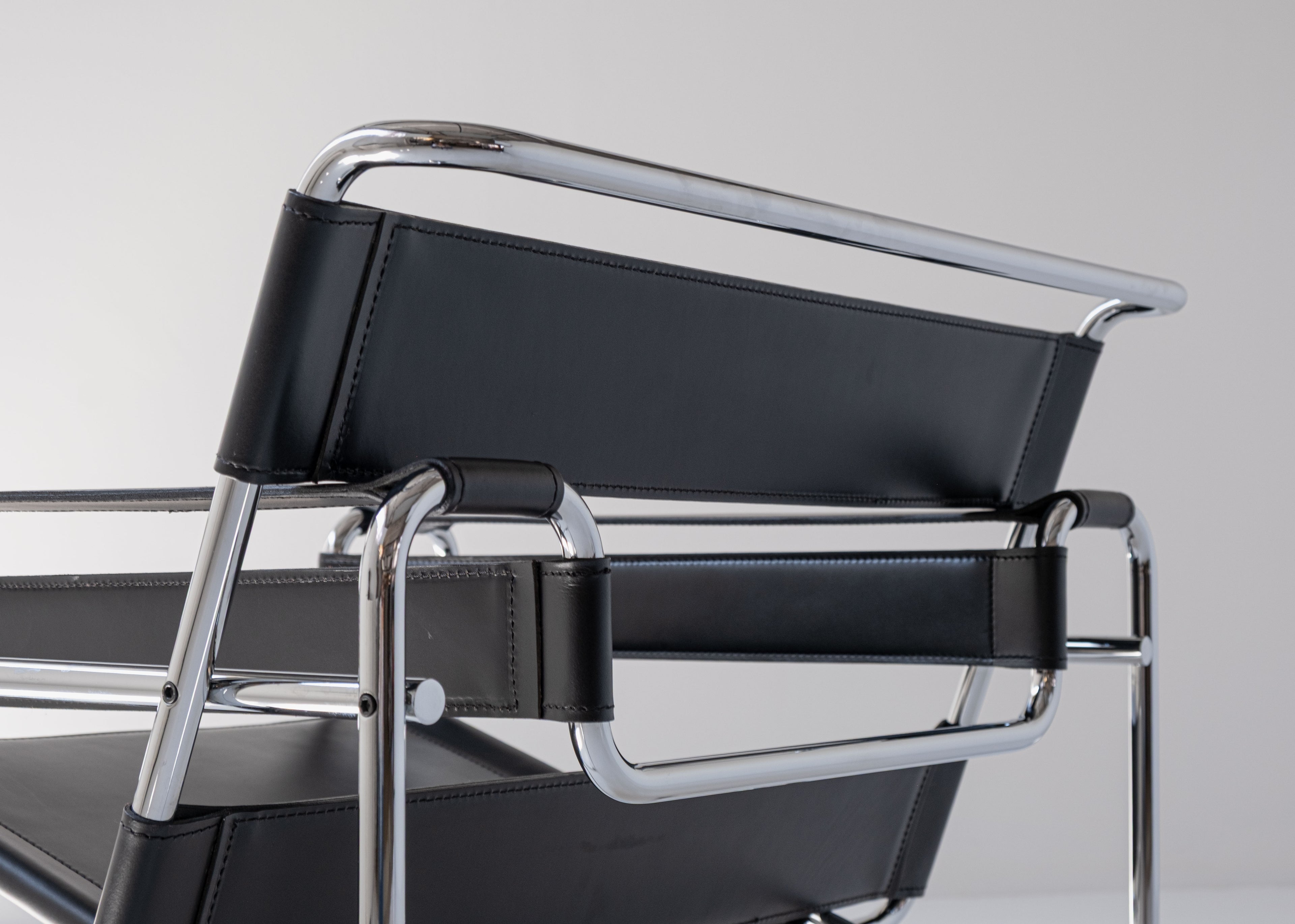 Chaise Wassily B3 – design Marcel Breuer pour Knoll