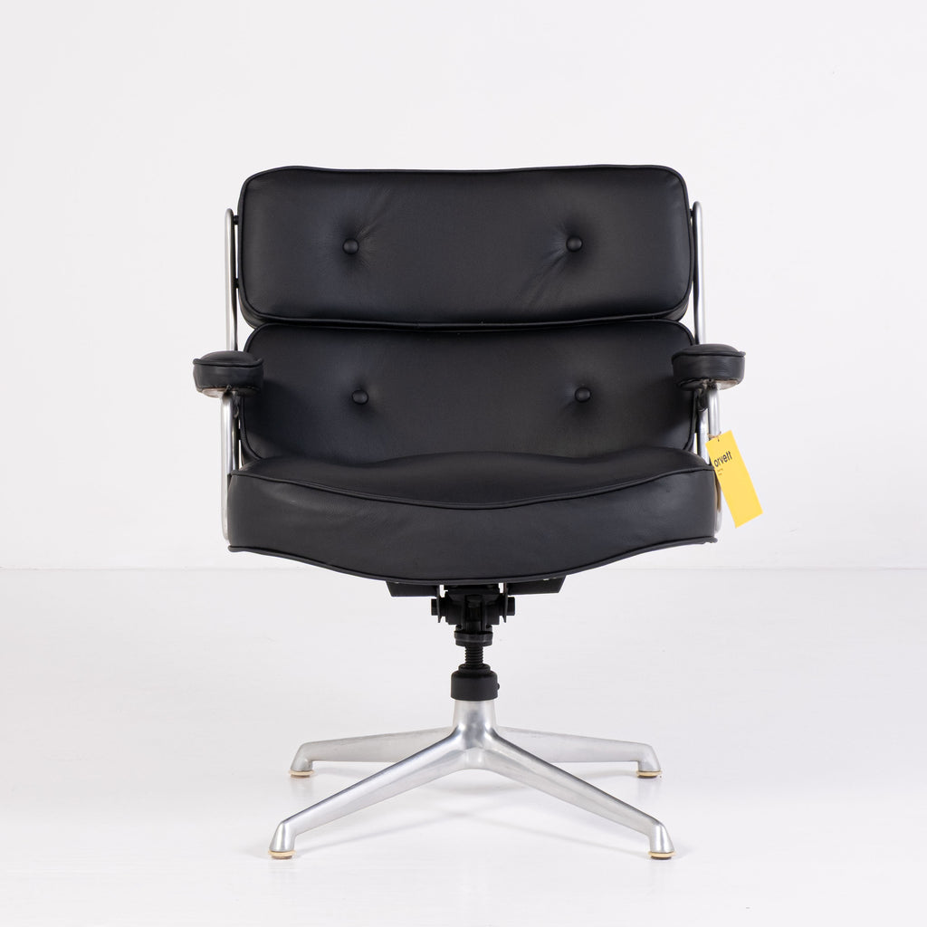 Poltrona Lobby Chair ES 108 – Design Charles e Ray Eames per Herman Miller
