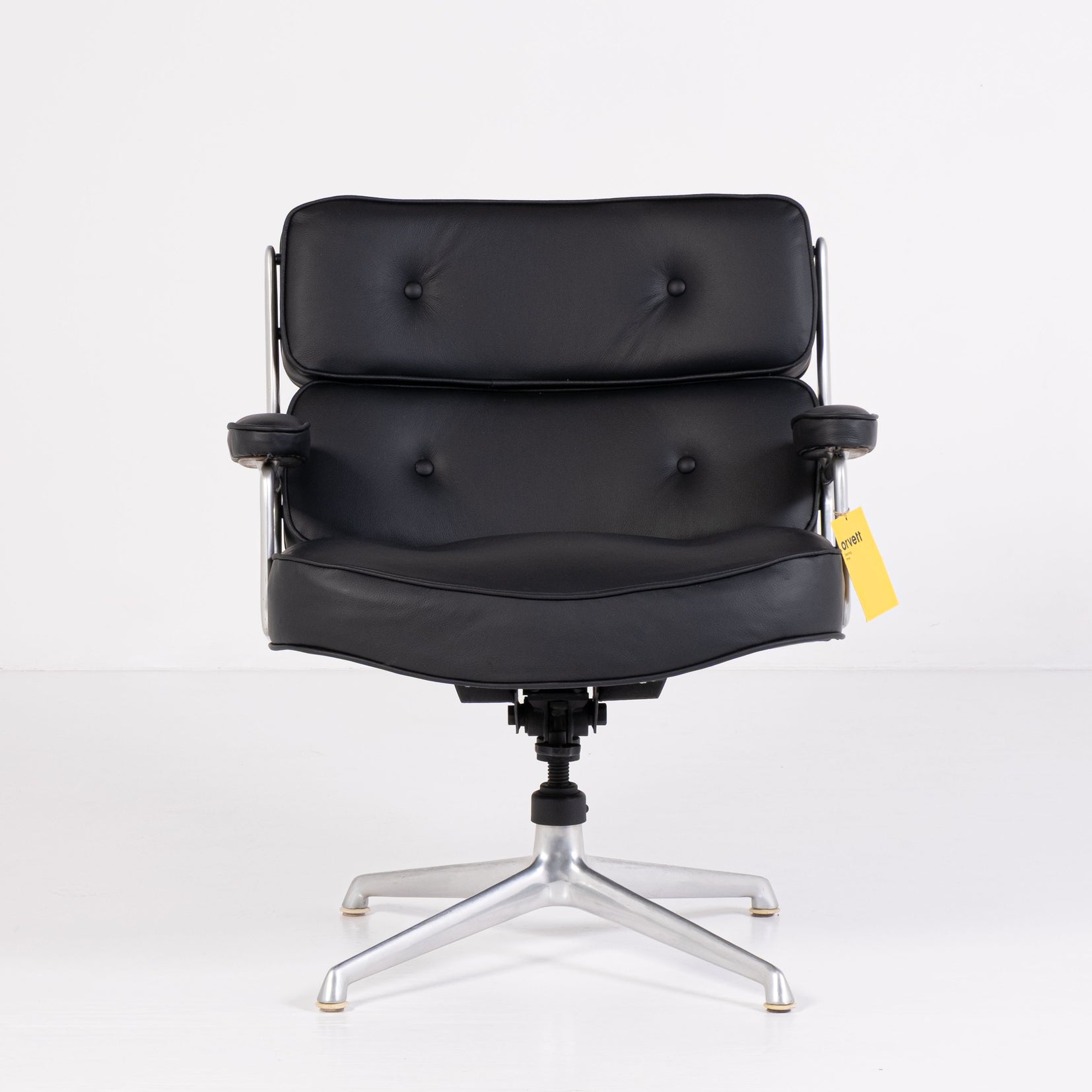Poltrona Lobby Chair ES 108 – Design Charles e Ray Eames per Herman Miller