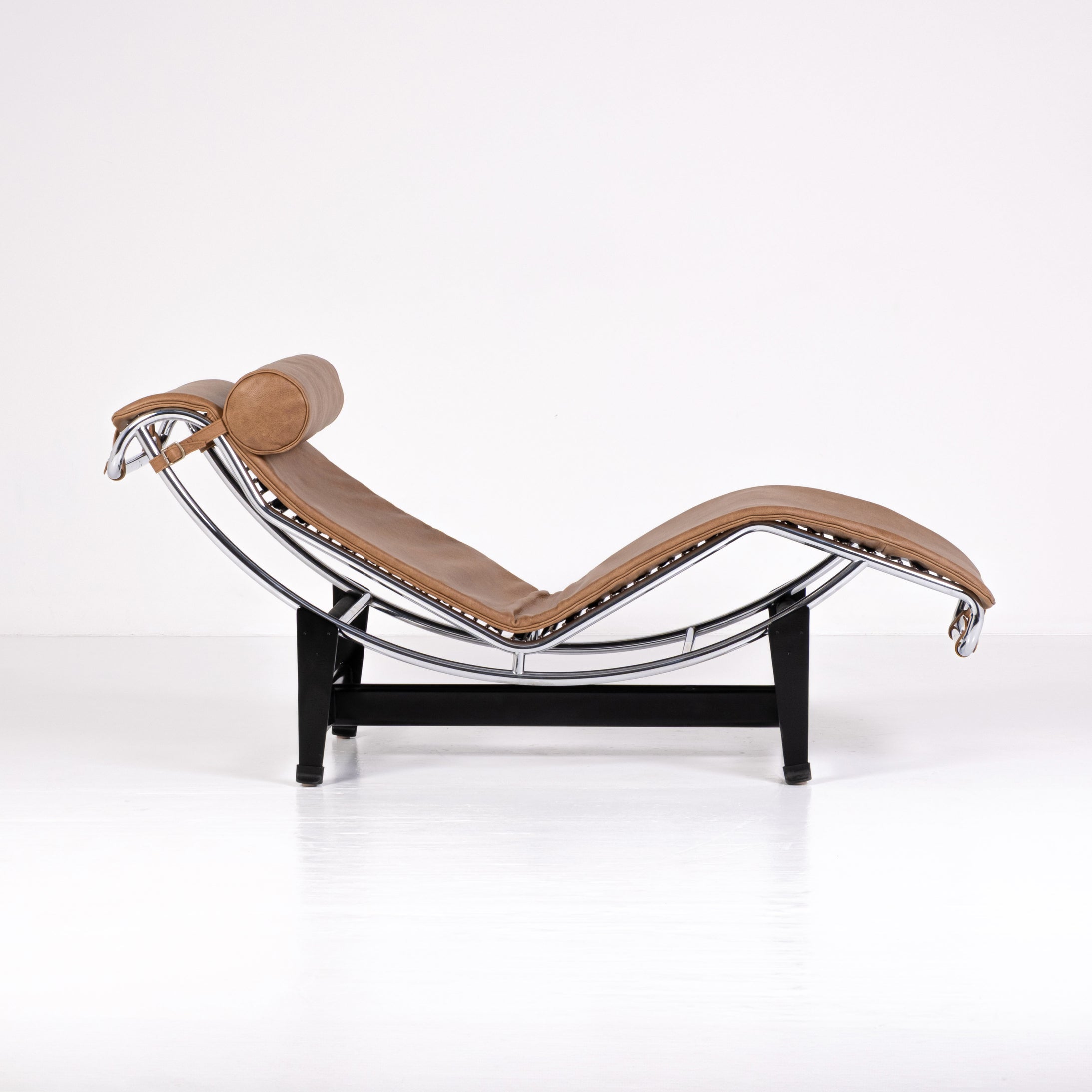 Chaise Longue LC4 – Design Le Corbusier per Cassina