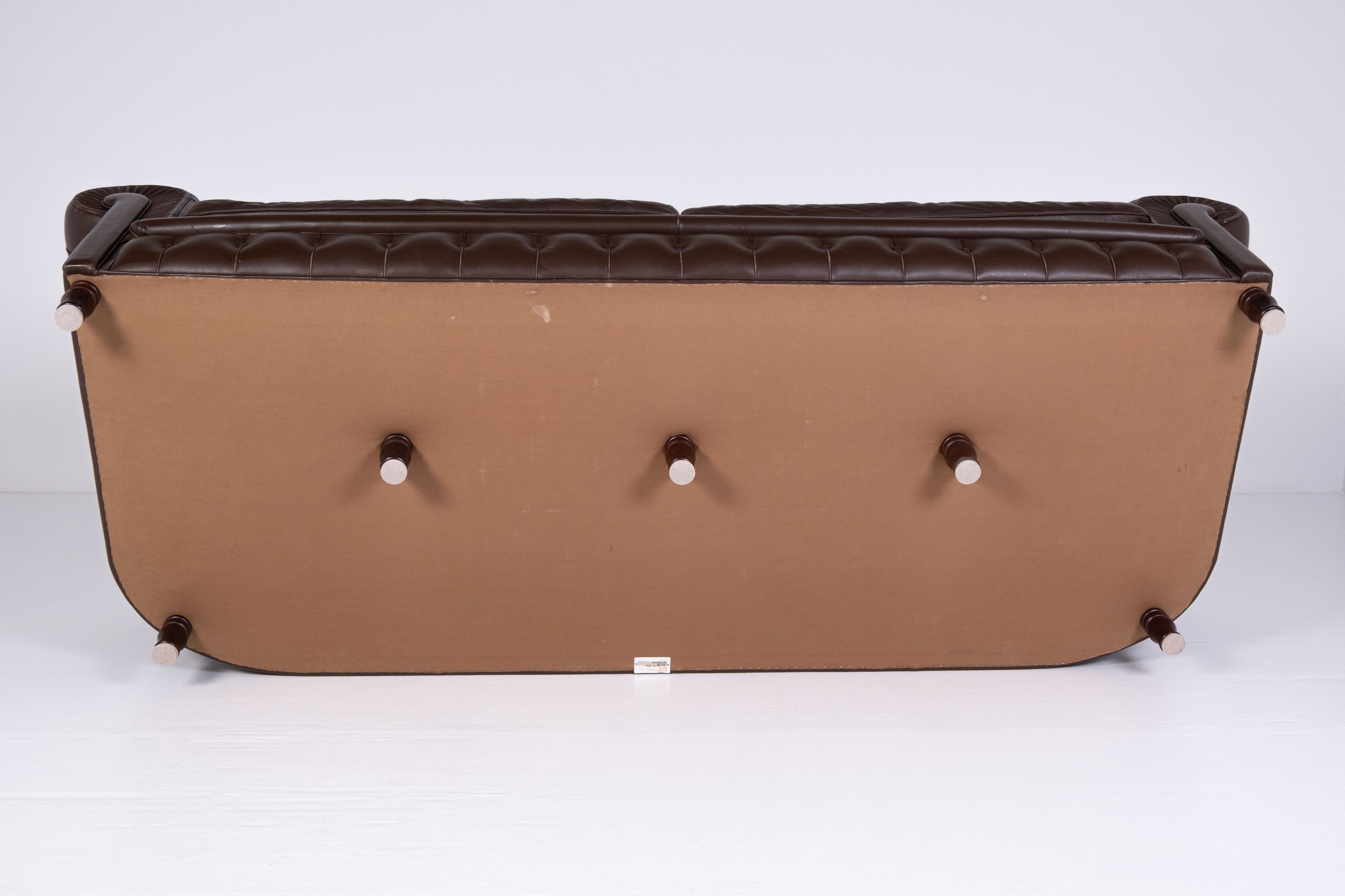 Divano Chester a 4 Posti – Design Renzo Frau per Poltrona Frau