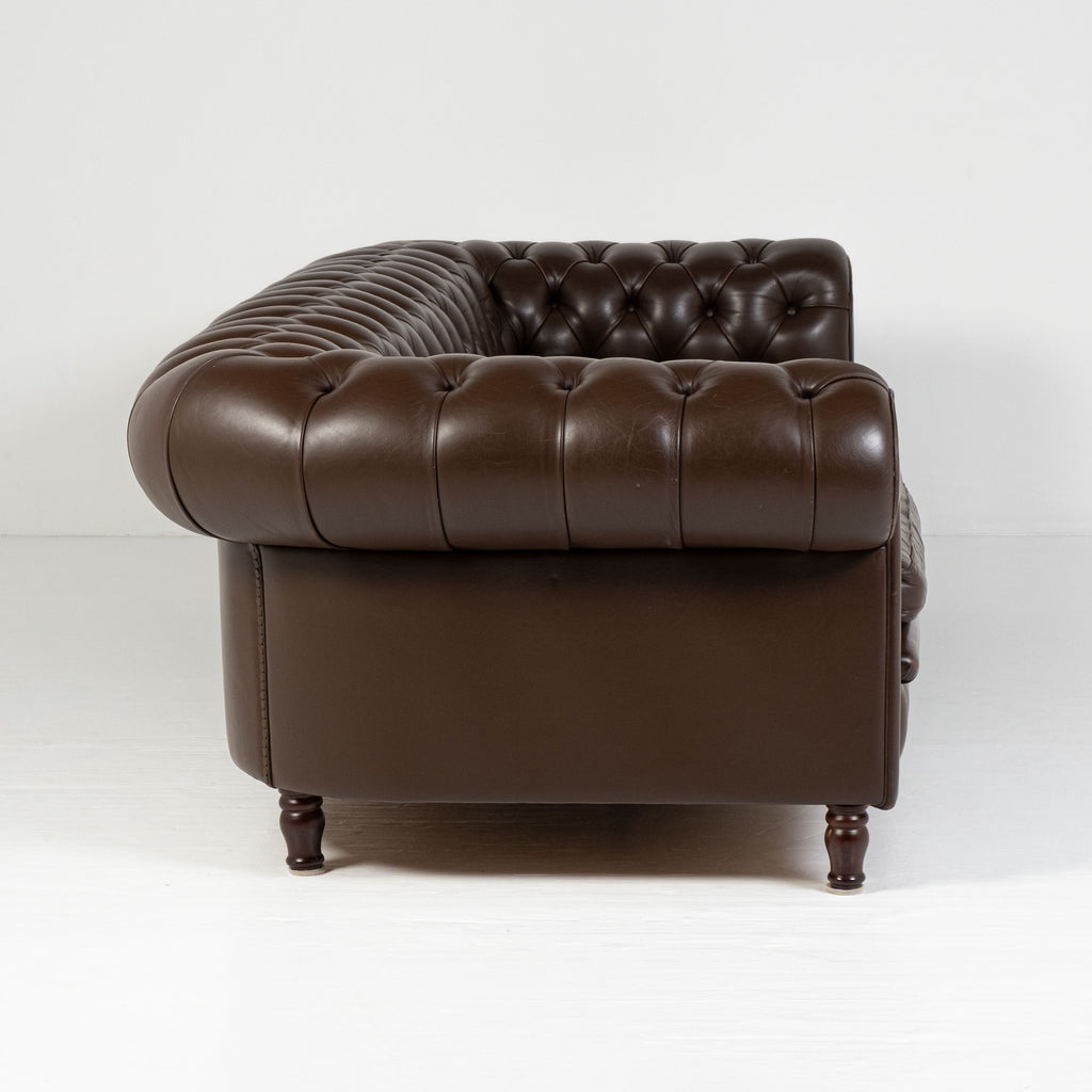 Divano Chester a 4 Posti – Design Renzo Frau per Poltrona Frau