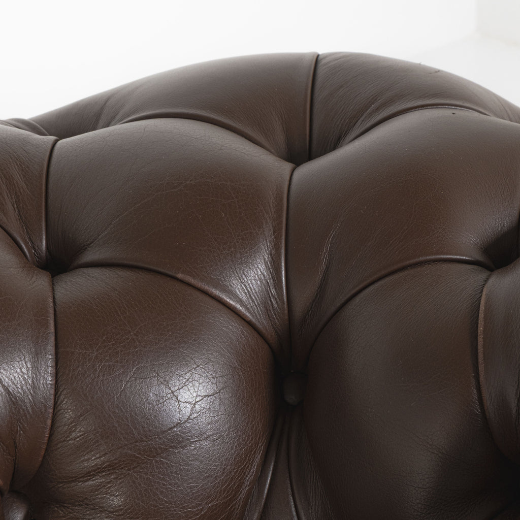 Divano Chester a 4 Posti – Design Renzo Frau per Poltrona Frau