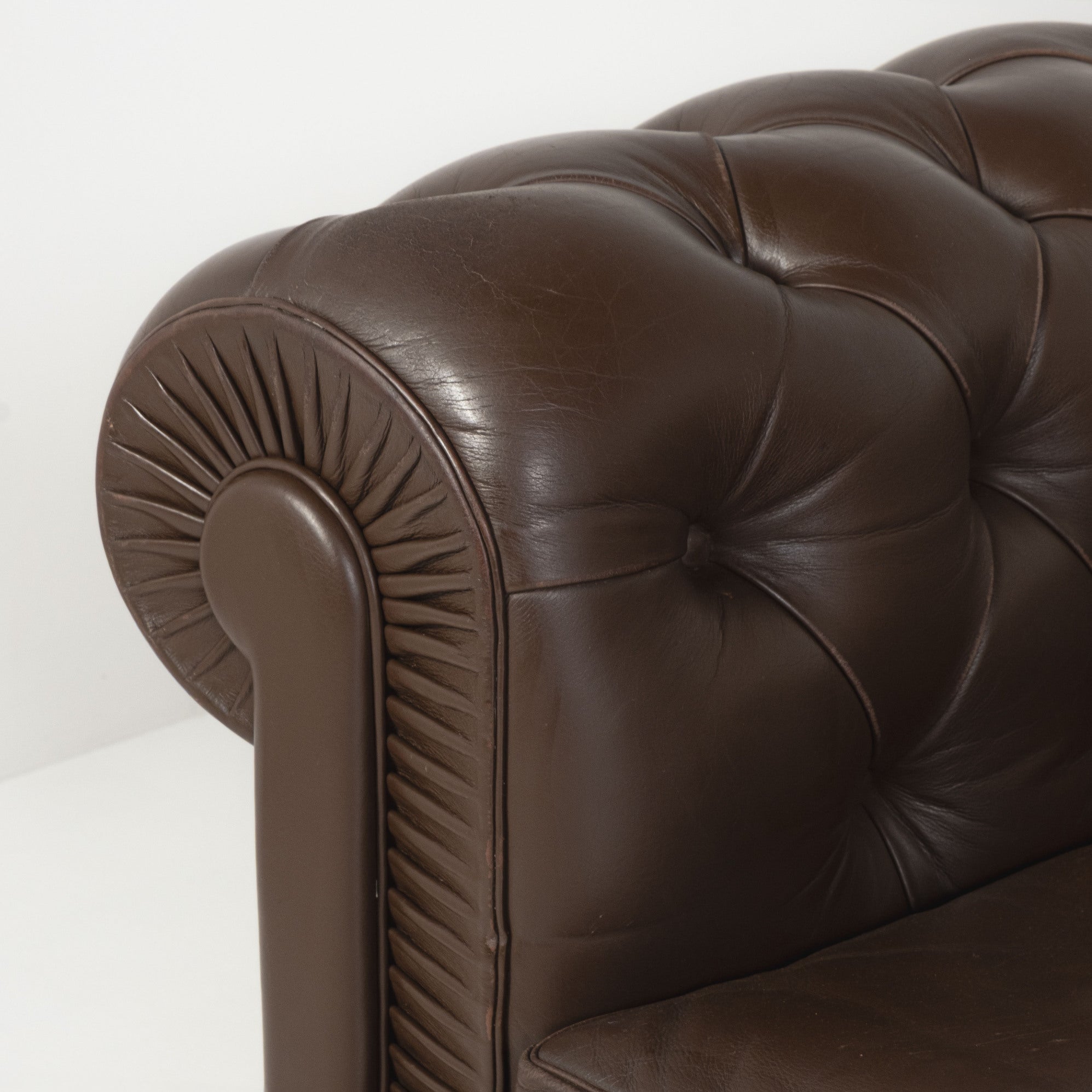 Divano Chester a 4 Posti – Design Renzo Frau per Poltrona Frau