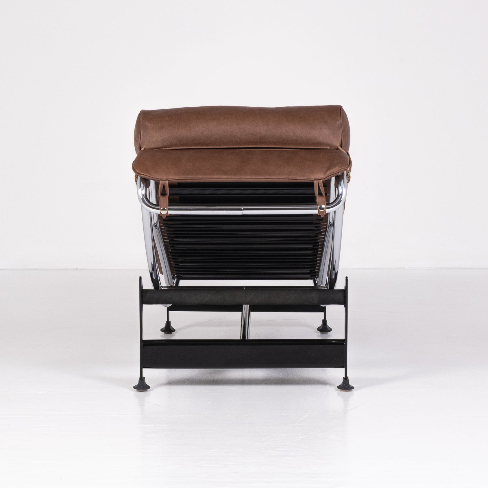 LC4 Chaise Longue – Designed by Le Corbusier for Cassina