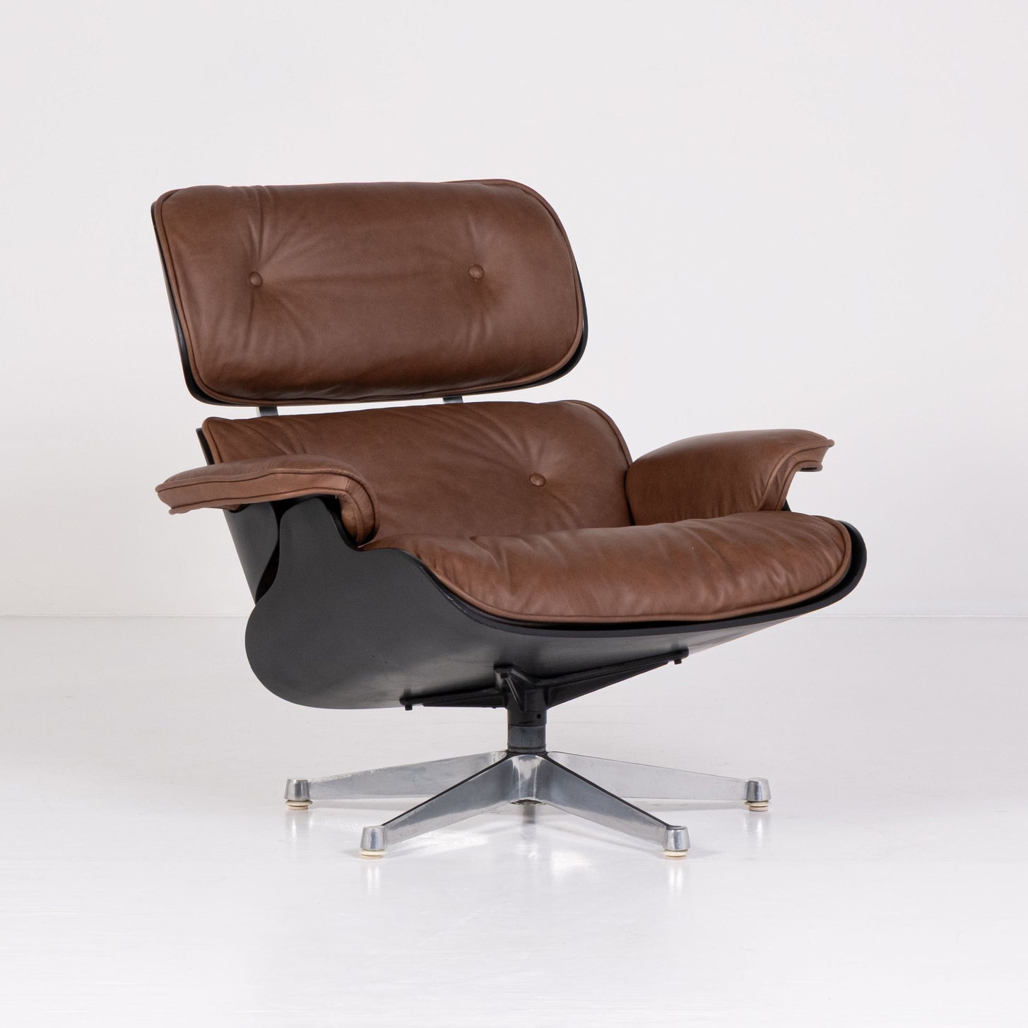 Lounge Chair con Ottoman – Design Charles e Ray Eames per Herman Miller / ICF