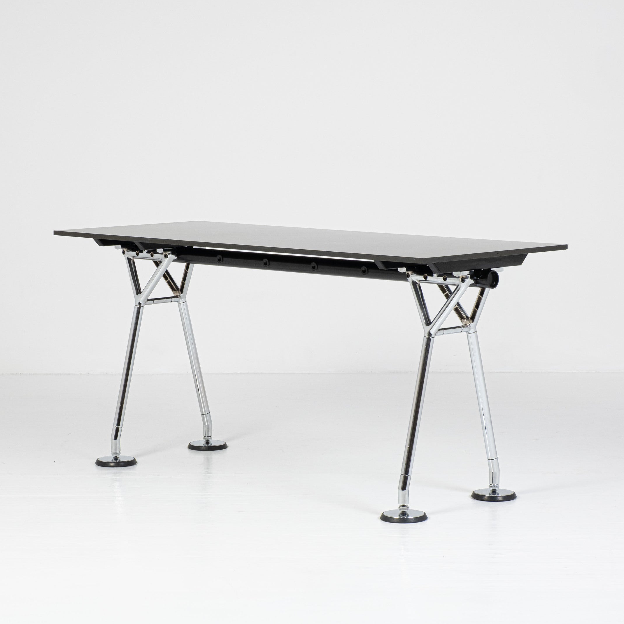 Tecno - Norman Foster - Scrivania Nomos