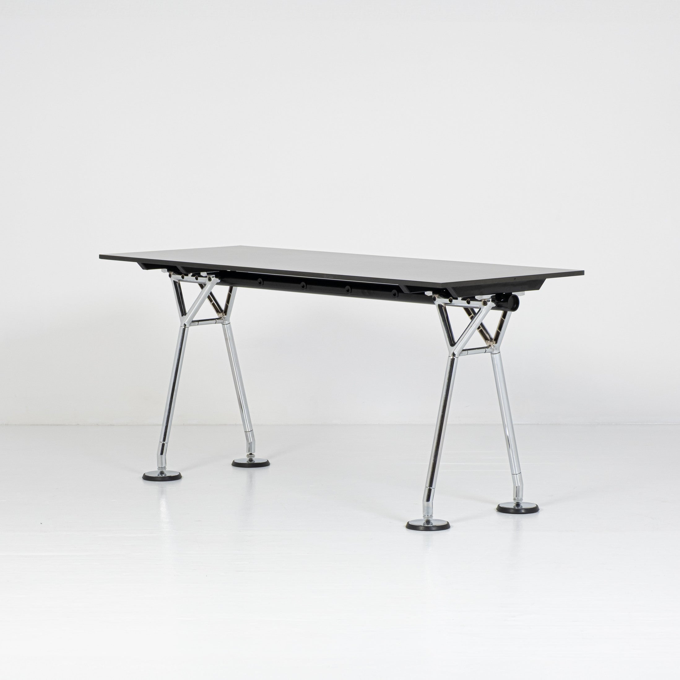Tecno - Norman Foster - Scrivania Nomos