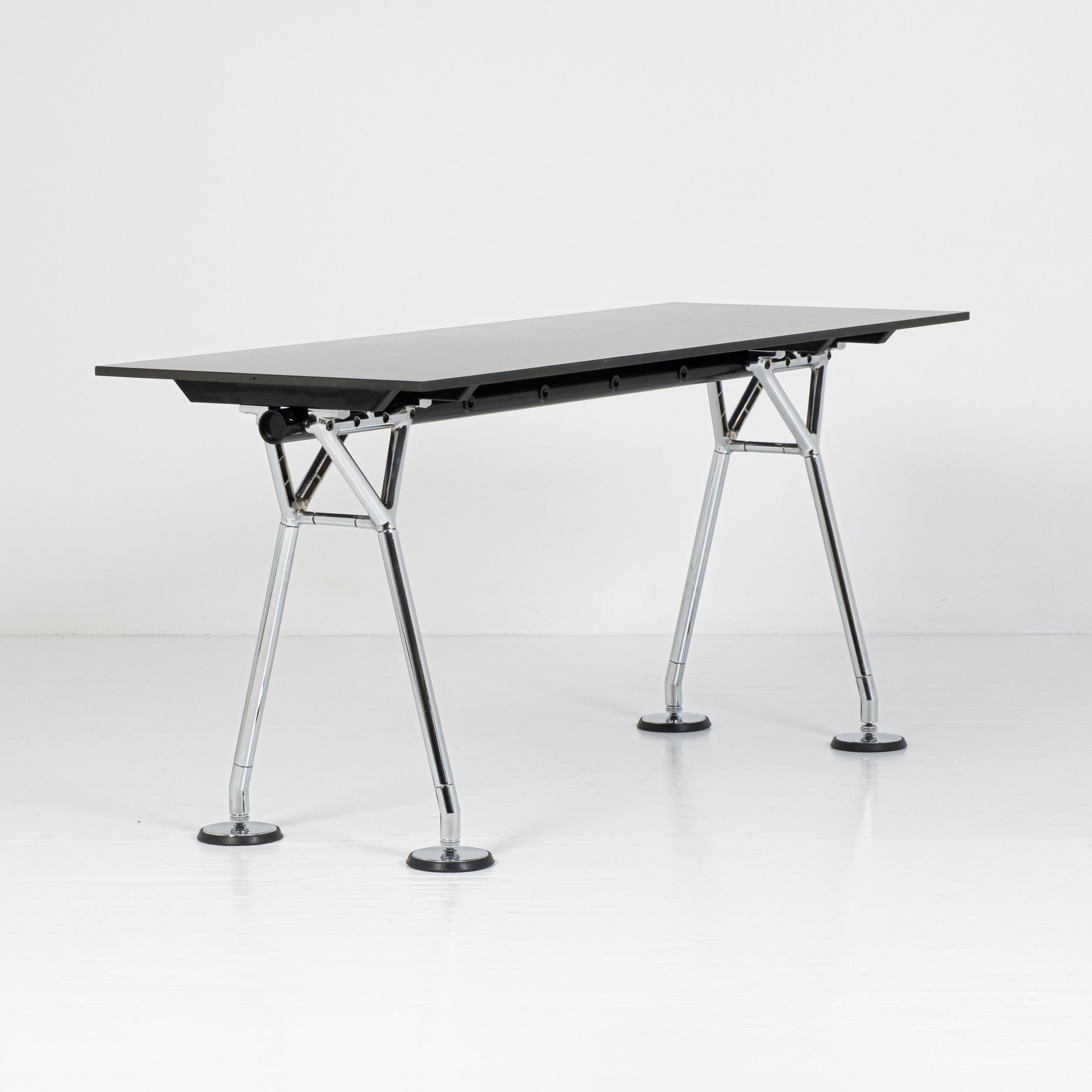 Tecno - Norman Foster - Scrivania Nomos