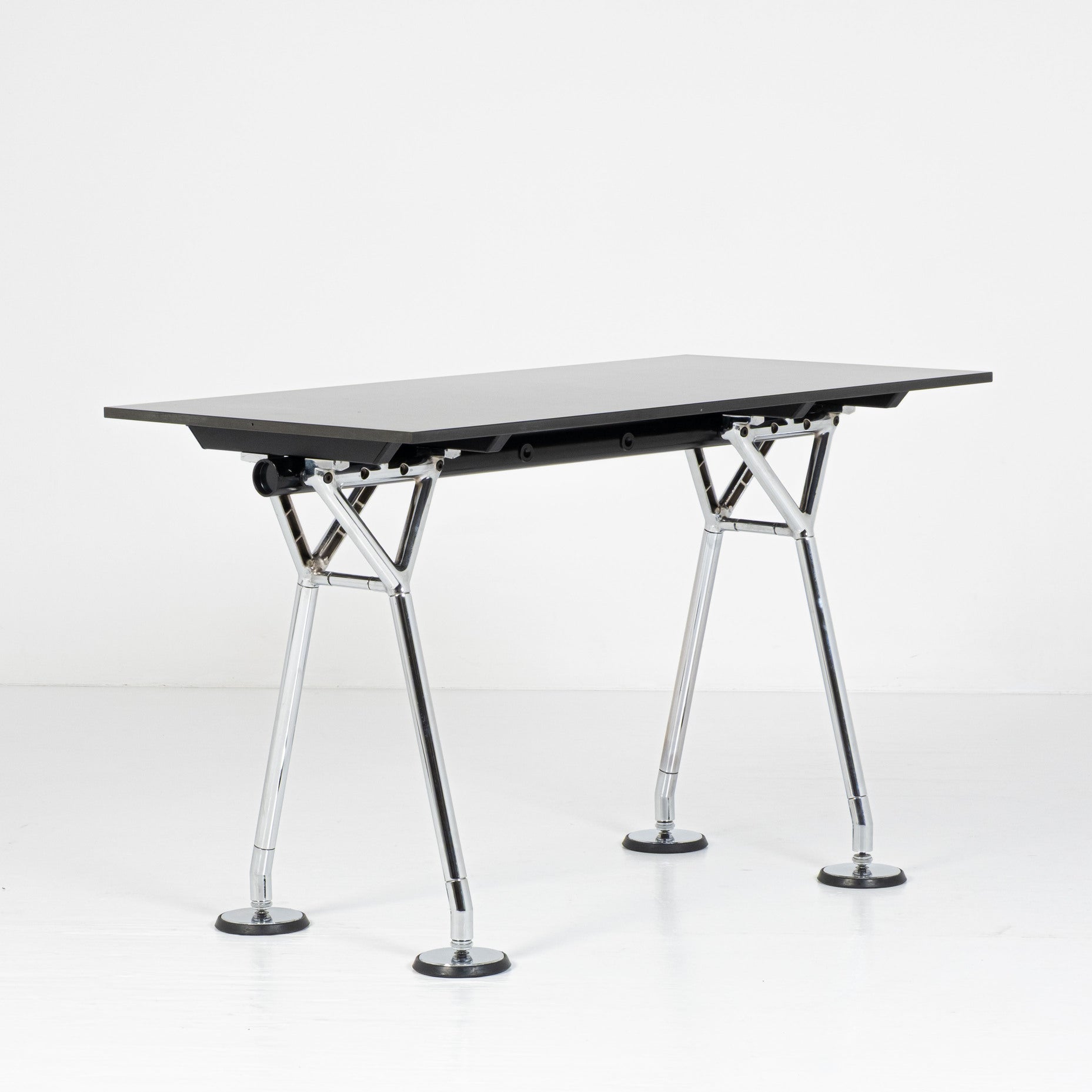 Tecno - Norman Foster - Scrivania Nomos