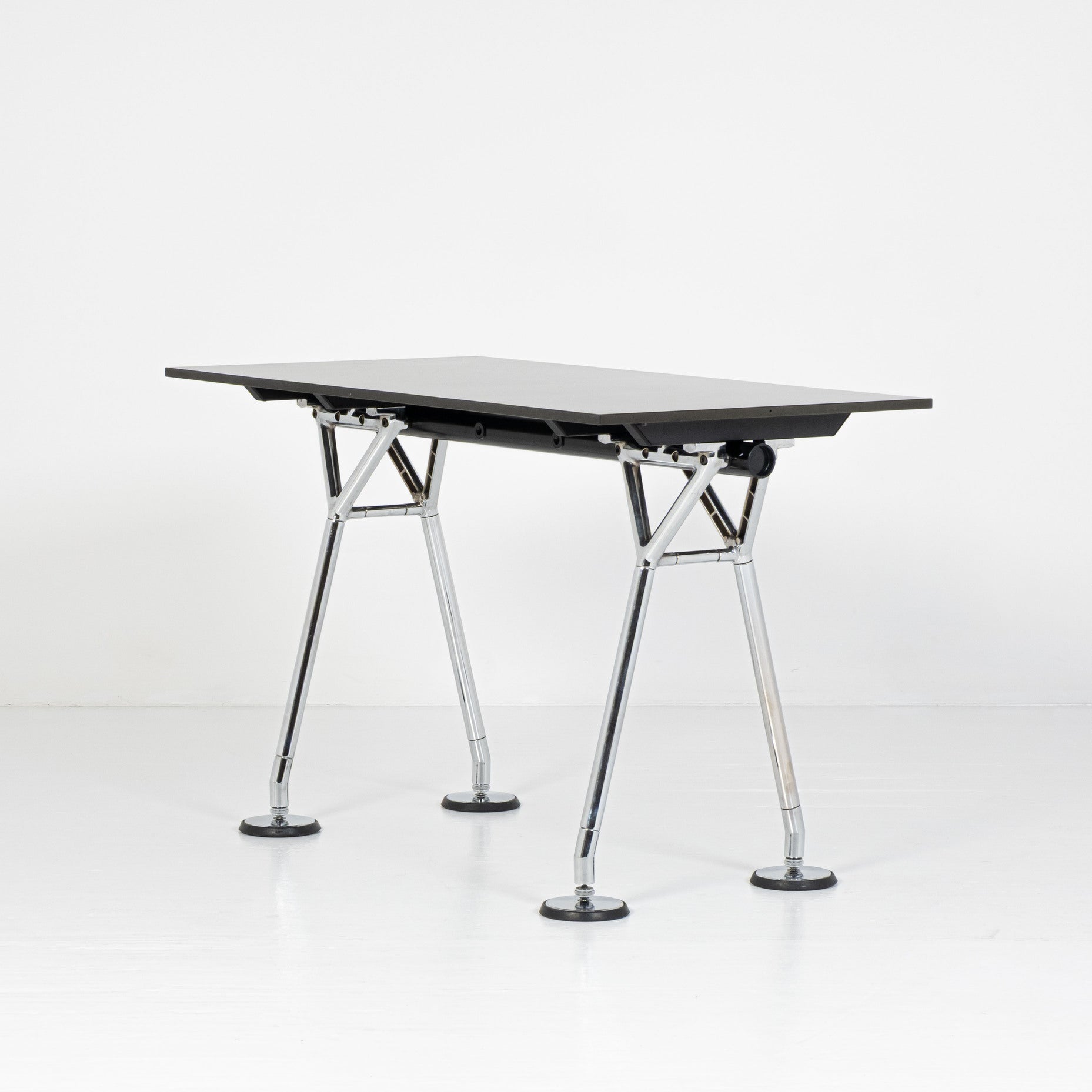 Tecno - Norman Foster - Scrivania Nomos