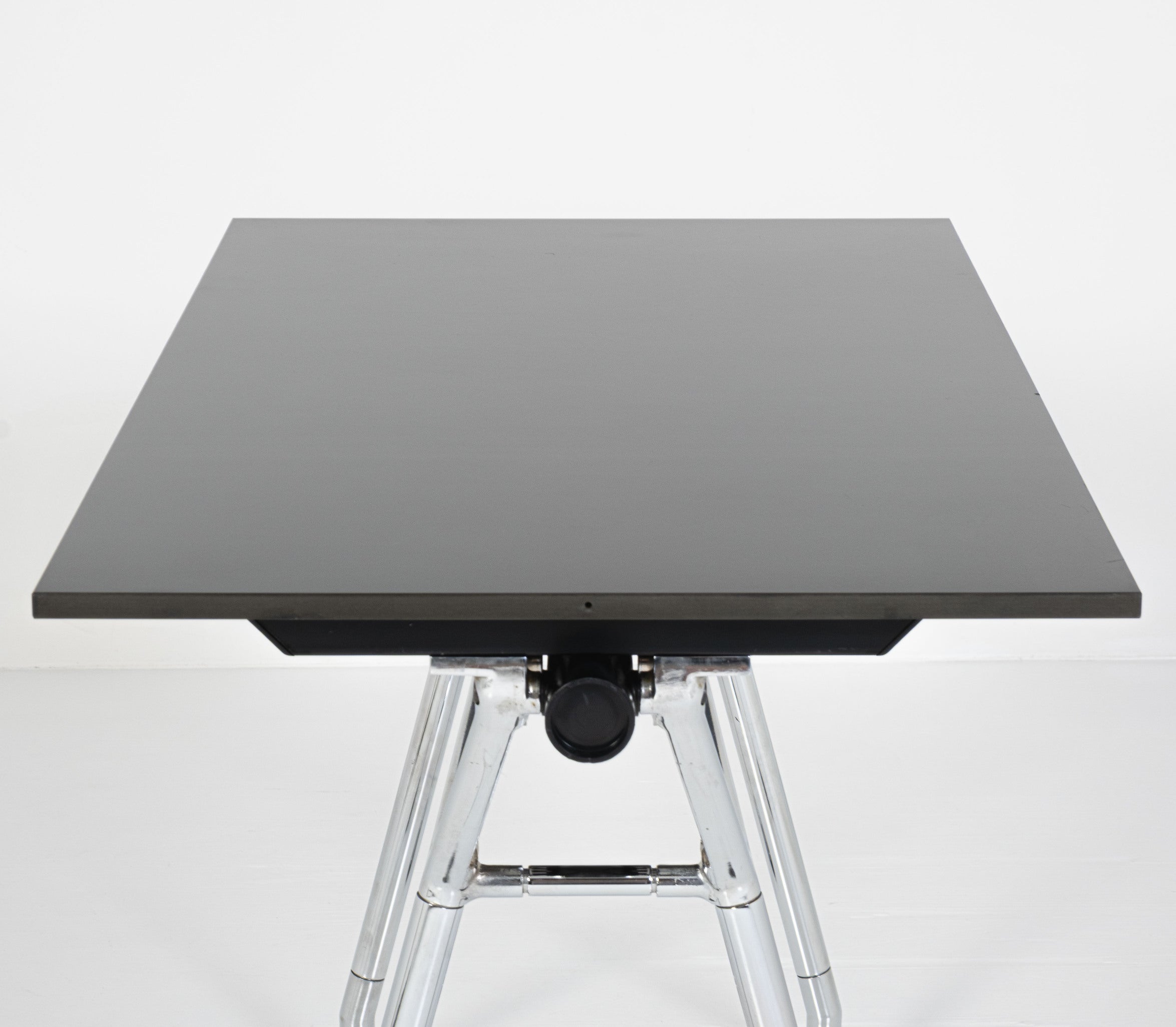Tecno - Norman Foster - Scrivania Nomos