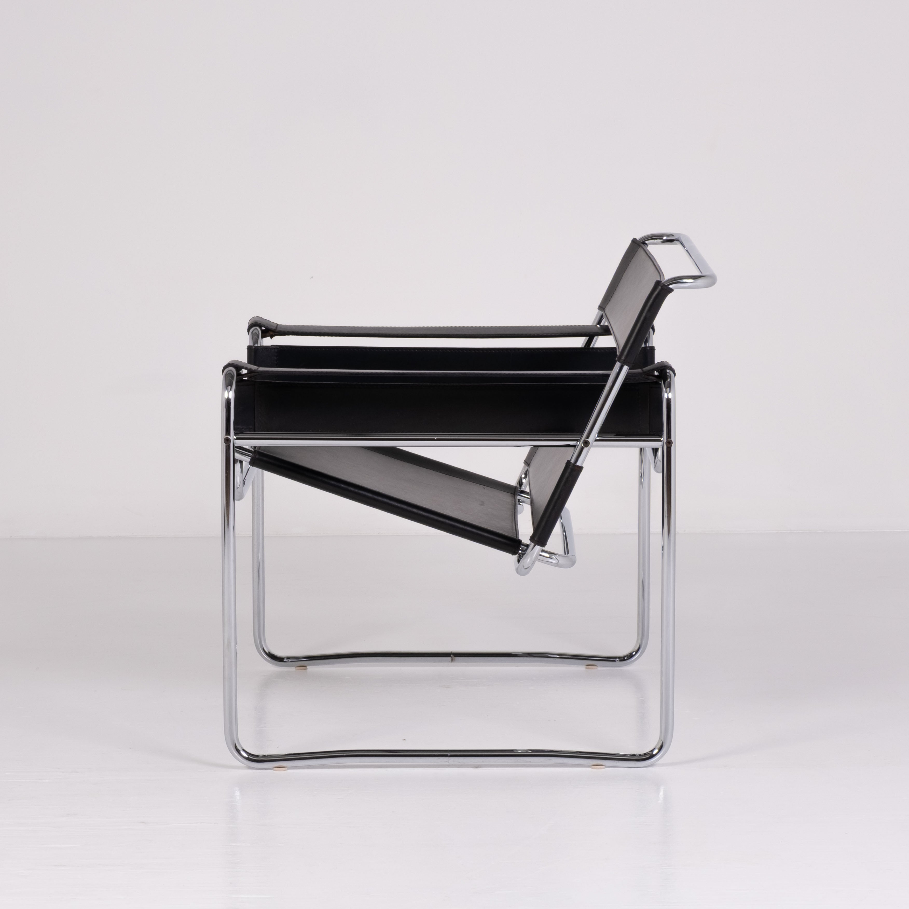 Chaise Wassily B3 – design Marcel Breuer pour Knoll