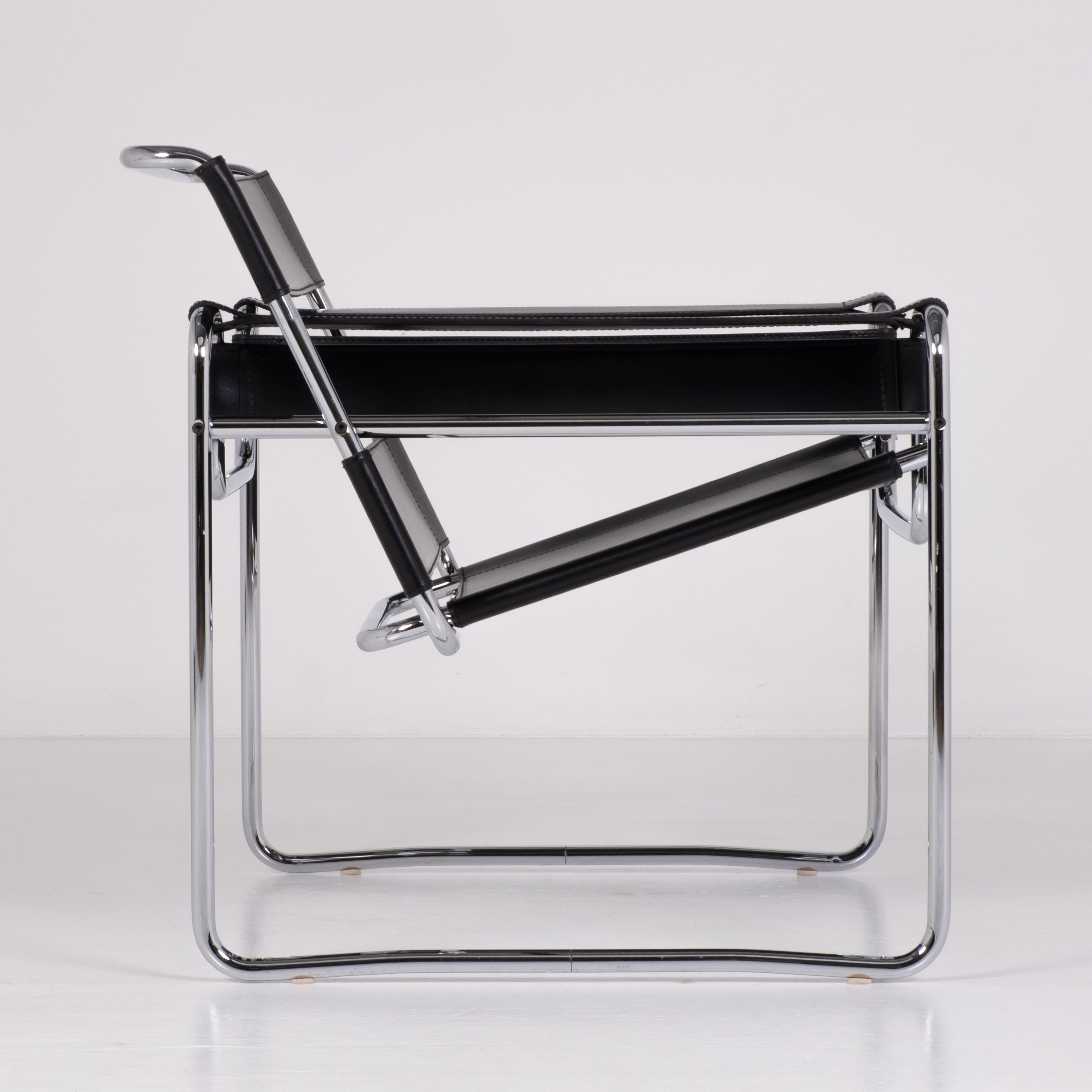 Chaise Wassily B3 – design Marcel Breuer pour Knoll