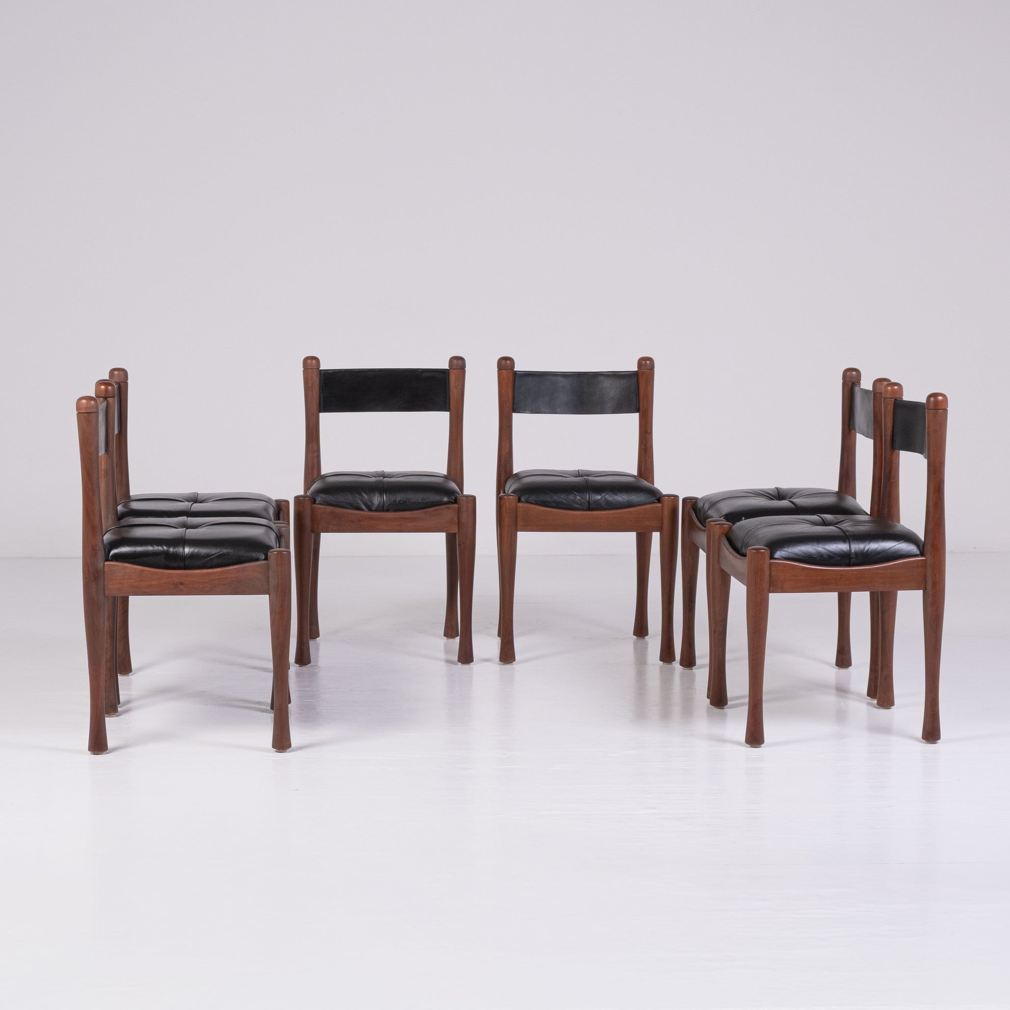 6 Sedie 620 – Design Silvio Coppola per Bernini