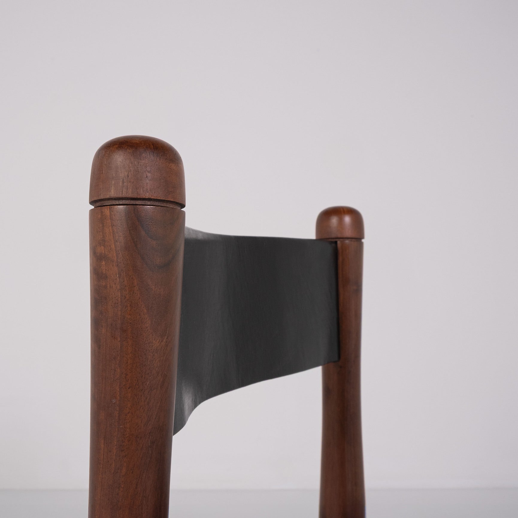 6 Sedie 620 – Design Silvio Coppola per Bernini