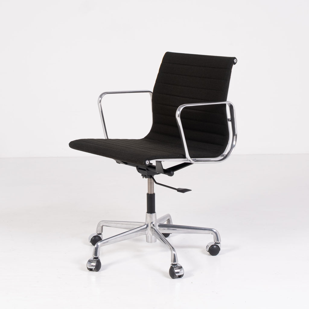 Sedia design ufficio - Eames, Ray Eames EA117