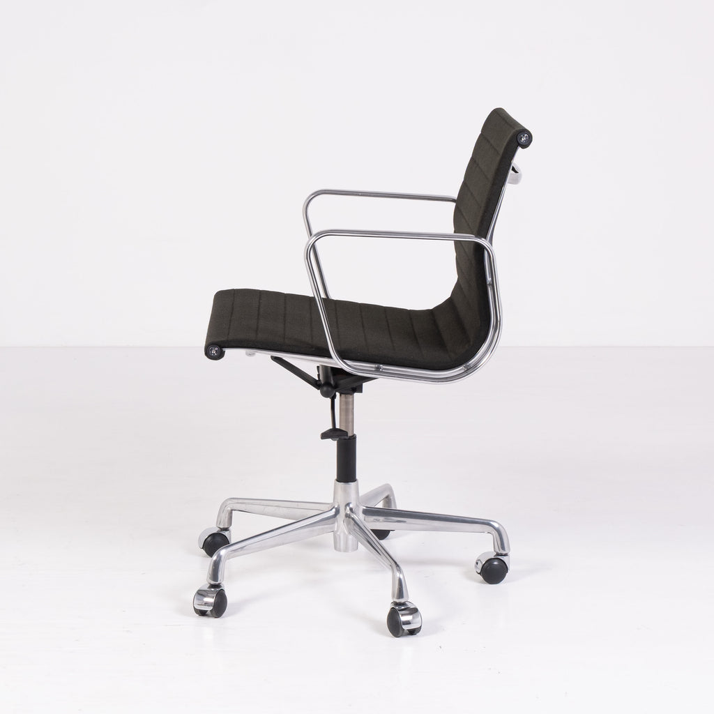 Sedia design ufficio - Eames, Ray Eames EA117