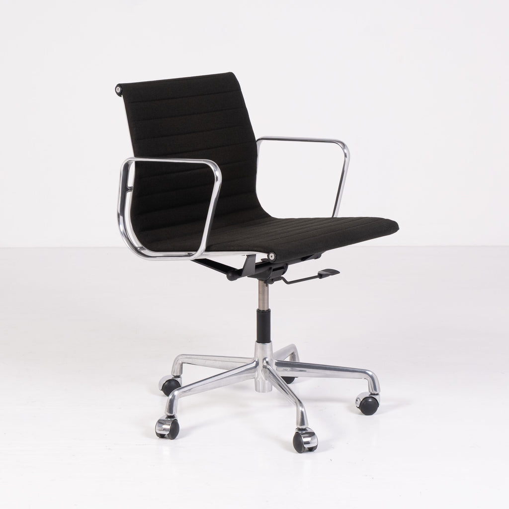 Sedia design ufficio - Eames, Ray Eames EA117