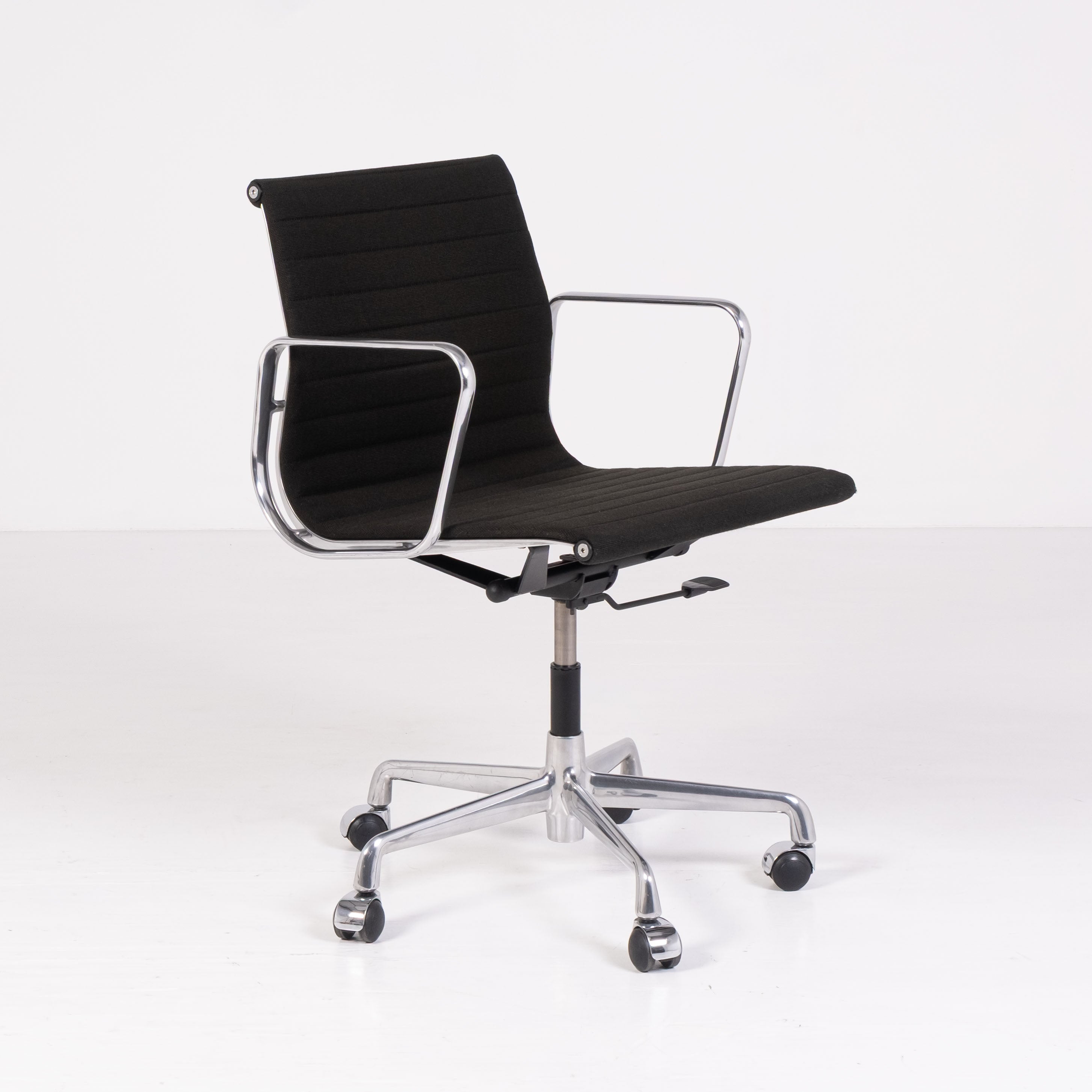 Sedia design ufficio - Eames, Ray Eames EA117