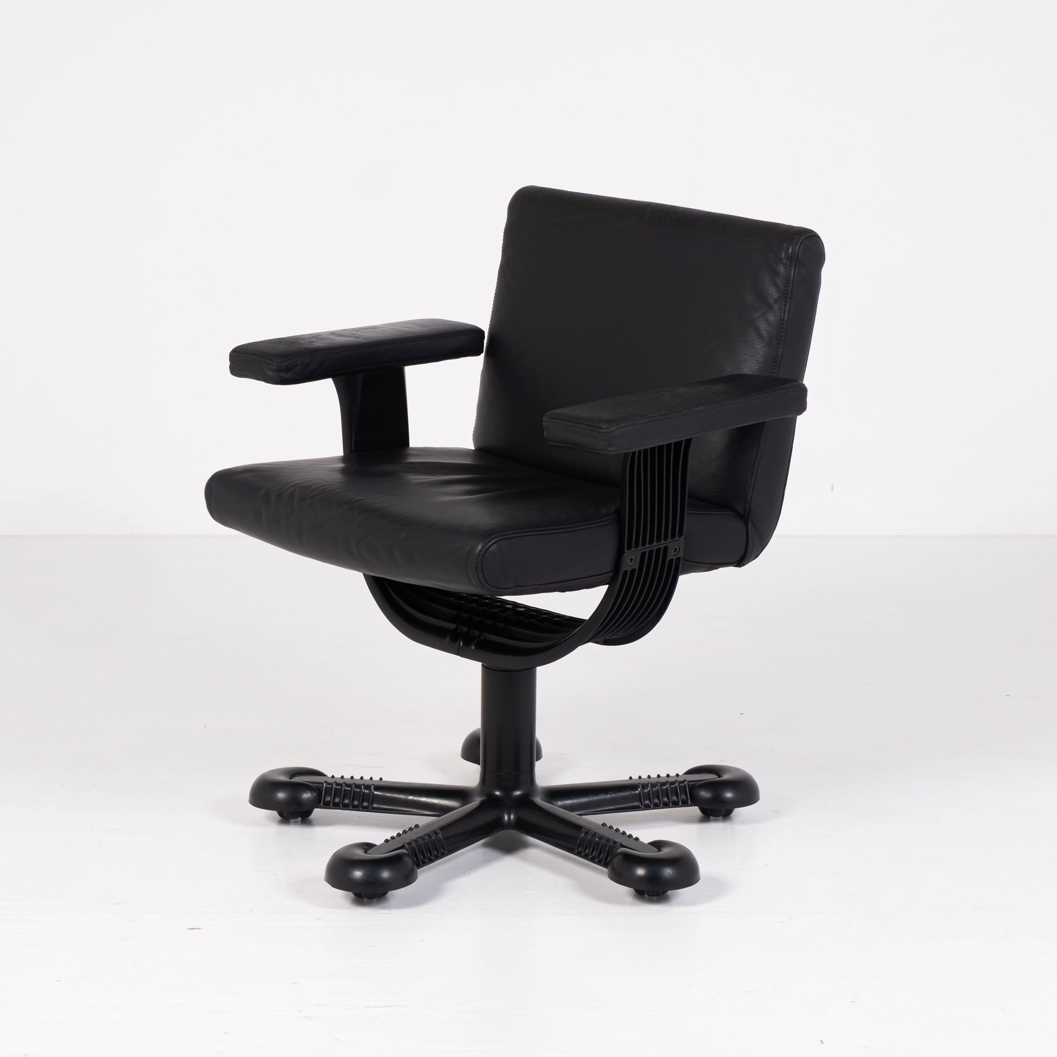 Mix office chair by Afra and Tobia Scarpa for Molteni