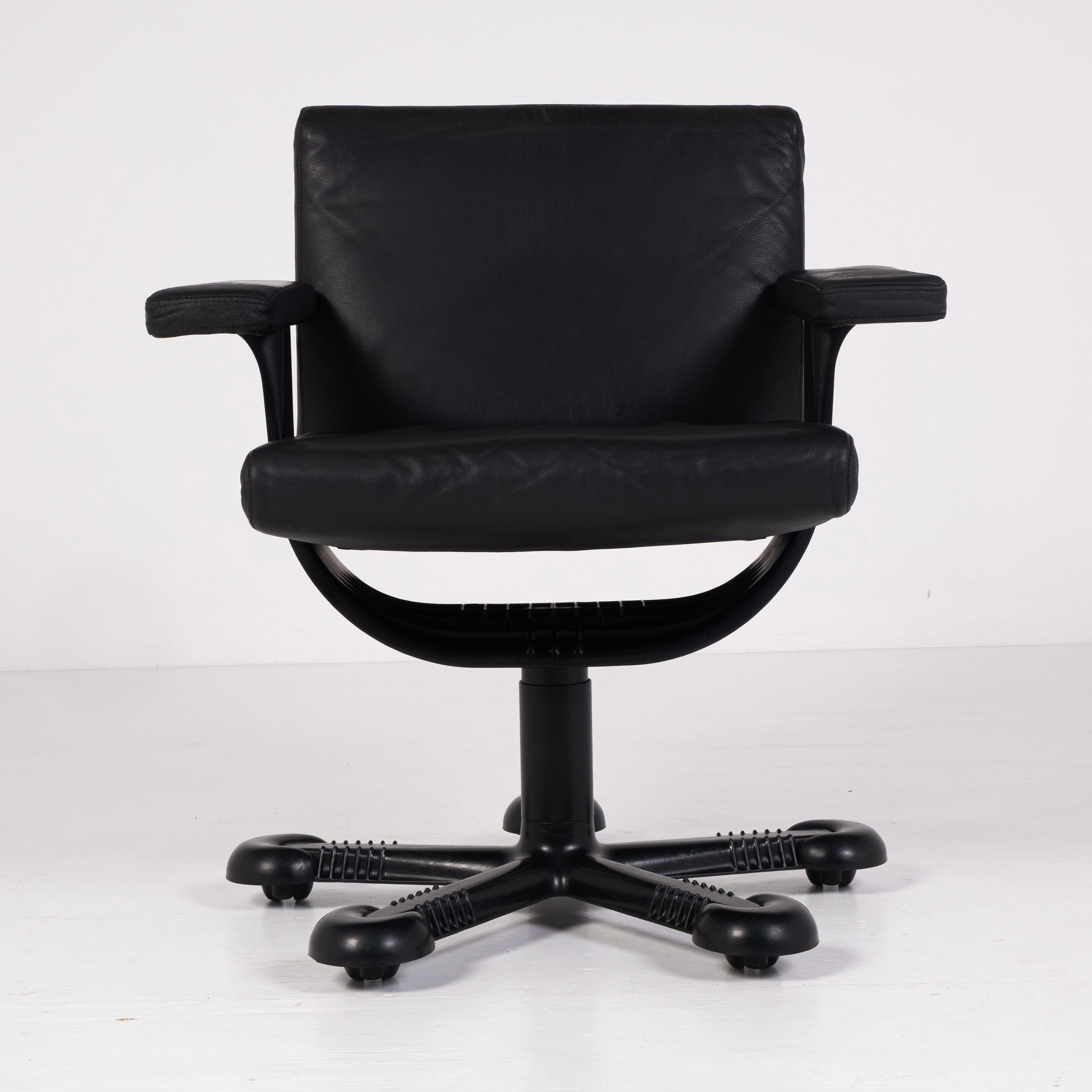 Mix office chair by Afra and Tobia Scarpa for Molteni