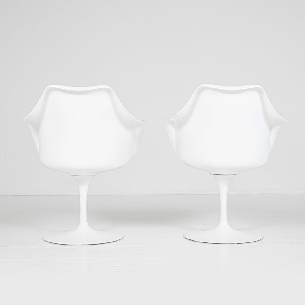 Set di 2 Poltroncine Tulip Girevoli con Braccioli – Design Eero Saarinen per Knoll International