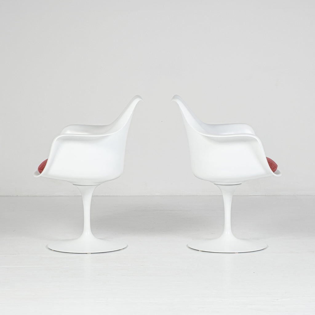 Set di 2 Poltroncine Tulip Girevoli con Braccioli – Design Eero Saarinen per Knoll International