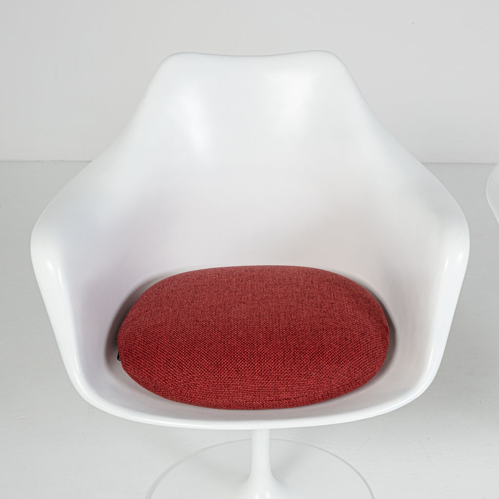 Set di 2 Poltroncine Tulip Girevoli con Braccioli – Design Eero Saarinen per Knoll International