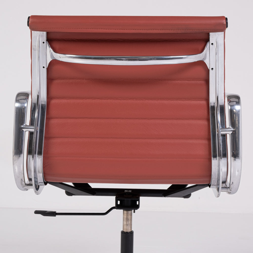 Fauteuil de bureau EA 117 – Charles & Ray Eames pour ICF