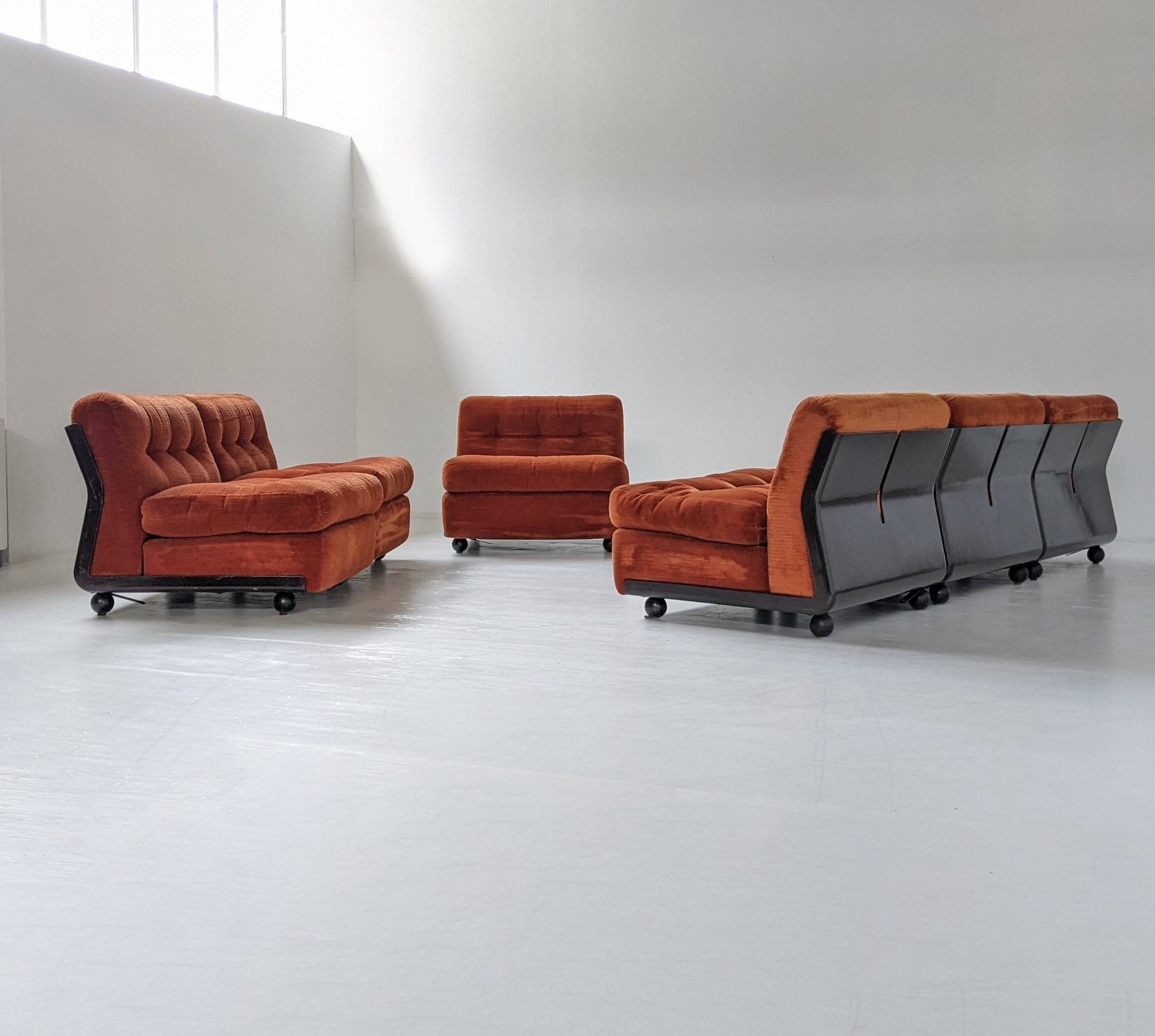 Salotto Modulare Amanta – 6 Poltrone – Design Mario Bellini per B&B Italia (1973)